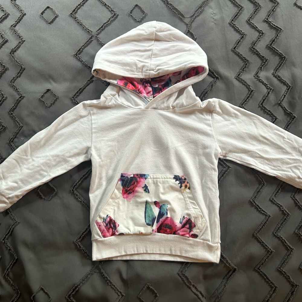 90 Baby Girl Hoodie. Size 6-9 months